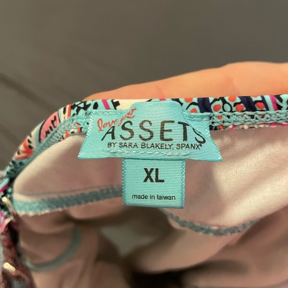 Love Your Assets by Spanx One Piece Swimsuit Mandela Design Women’s XL - Picture 3 of 3